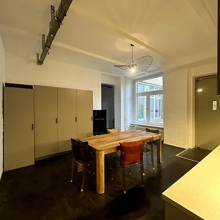 Beautiful In Shared In Kreuzberg Apartment *