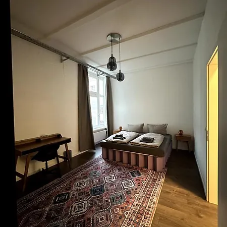 Beautiful In Shared In Kreuzberg *